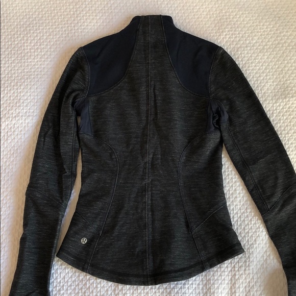 EUC Lululemon Define Jacket Navy Blue Denim - Picture 2 of 2